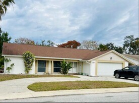 8513 Sunflower Ln in Hudson, FL - Building Photo