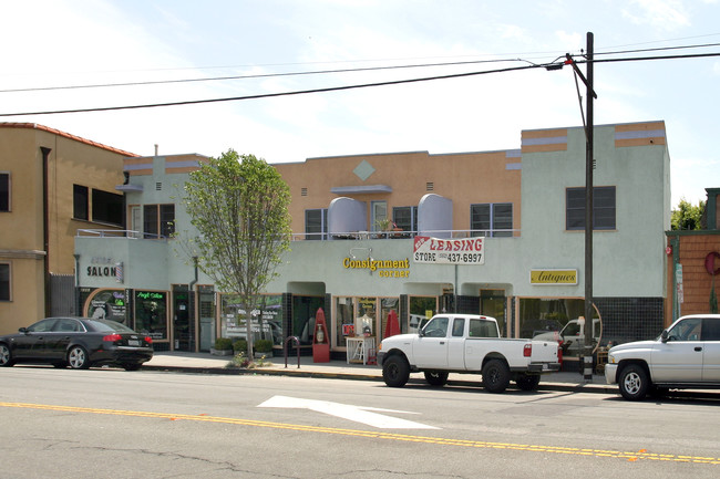 3226-3232 E Broadway in Long Beach, CA - Building Photo - Primary Photo