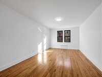 4005 Ithaca St in Queens, NY - Building Photo - Building Photo