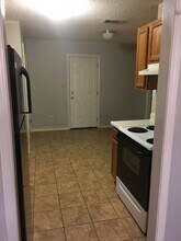 3327 N Detroit Ave in Russellville, AR - Building Photo - Building Photo