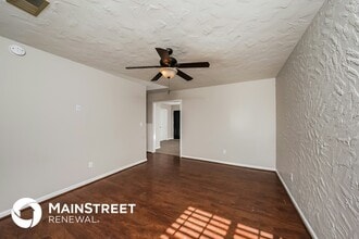 1310 25th Ave in Hueytown, AL - Foto de edificio - Building Photo