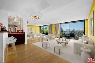 10535 Wilshire Blvd in Los Angeles, CA - Building Photo