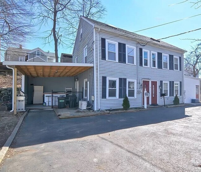 8 Maple Ave Rentals in Danvers, MA
