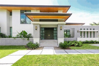 7015 Mira Flores Ave in Coral Gables, FL - Building Photo - Building Photo