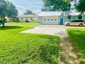 6106 Florida Ave in New Port Richey, FL - Foto de edificio - Building Photo