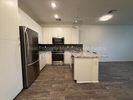 2212 E Hidalgo Ave in Phoenix, AZ - Building Photo