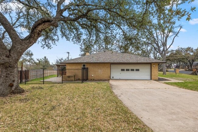 9005 Balcones Club Dr in Austin, TX - Building Photo - Building Photo