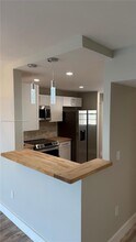 1750 NE 191st St in North Miami Beach, FL - Building Photo - Building Photo