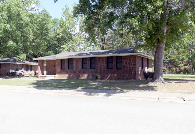 500 Marvin St in Fairmont, NC - Building Photo - Building Photo