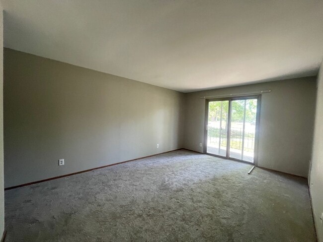 6868-6870 Kathleen Court