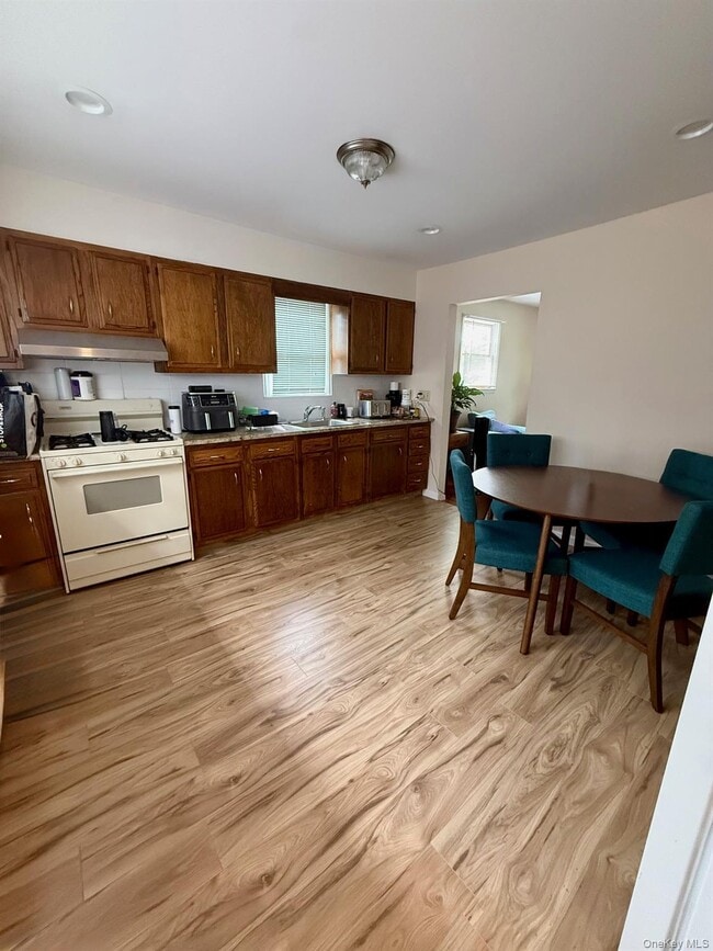 property at 11 3rd St