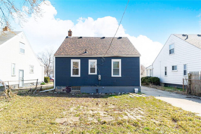 12095 Plainview Ave in Detroit, MI - Building Photo - Building Photo
