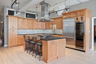 621 S Plymouth Ct, Unit 805 in Chicago, IL - Foto de edificio - Building Photo