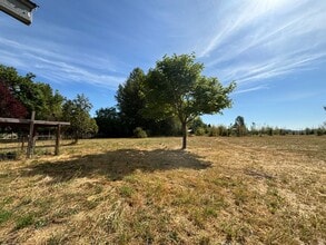34715 Riverside Dr in Albany, OR - Building Photo - Building Photo