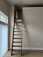 University View Townhomes in Davis, CA - Building Photo - Building Photo