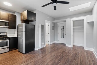 138 Elm Ave, Unit 16 in Long Beach, CA - Building Photo - Building Photo