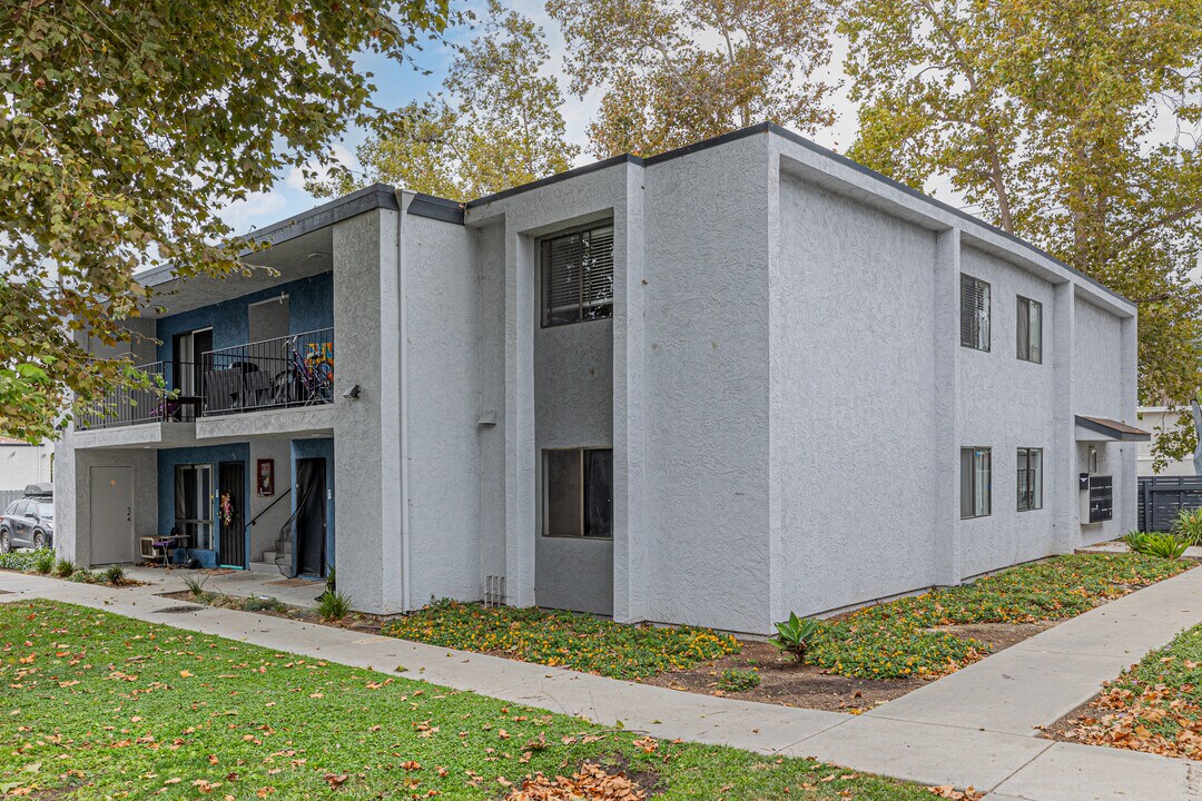 Valle at 9151 Kenwood in Spring Valley, CA - Building Photo