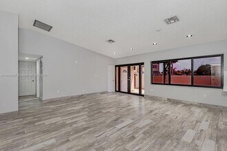 740 NW 105th Pl in Miami, FL - Building Photo - Building Photo