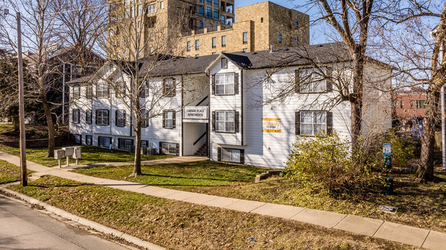 Carson Place in Lawrence, KS - Foto de edificio - Building Photo