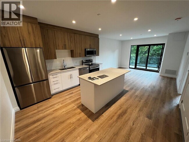 525 New Dundee Rd in Kitchener, ON - Building Photo - Building Photo