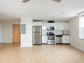 244 S 49th St in Philadelphia, PA - Building Photo
