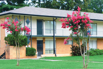 Creek Bend Terrace in Huntsville, AL - Foto de edificio - Building Photo