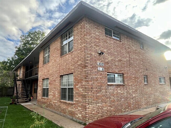 3010 Oakdale St in Houston, TX - Building Photo - Building Photo