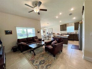 14526 Scottburgh Glen Dr in Wimauma, FL - Building Photo - Building Photo
