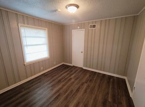 555 Byron Dr in Memphis, TN - Building Photo - Building Photo