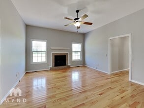5769 W Alexa Ln in Springfield, MO - Foto de edificio - Building Photo