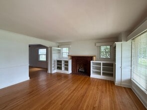 525 Nutwood St in Bowling Green, KY - Building Photo - Building Photo