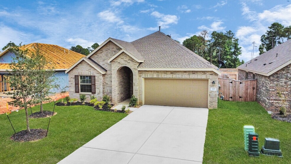 199 Wasatch Peaks Wy in Willis, TX - Foto de edificio