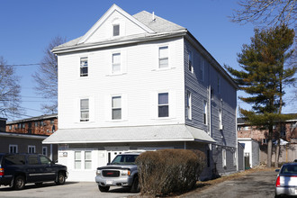 32 E Water St in Rockland, MA - Building Photo - Building Photo