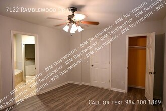 7122 Ramblewood Dr in Hillsborough, NC - Building Photo - Building Photo