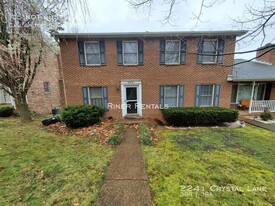 2241 Crystal Ln in Harrisonburg, VA - Building Photo