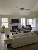 324 River Forest Rd, Unit 324 in Virginia Beach, VA - Building Photo