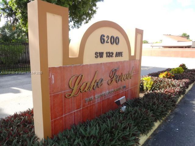 6247 SW 131st Pl in Miami, FL - Building Photo