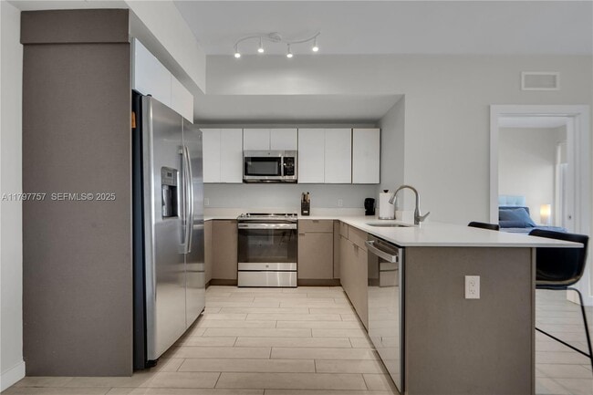 321 NE 26th St in Miami, FL - Building Photo - Building Photo