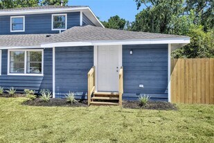 16016 Green Manor Dr in Humble, TX - Building Photo