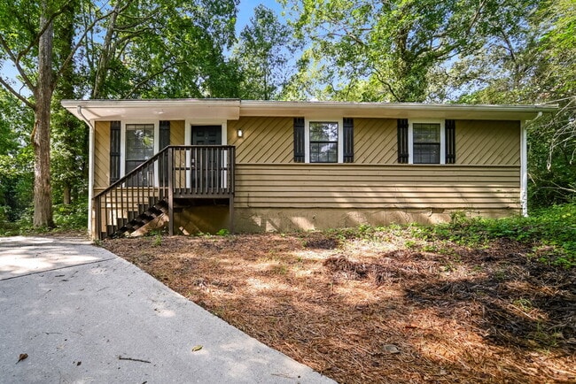 property at 889 Ralph Rd SE