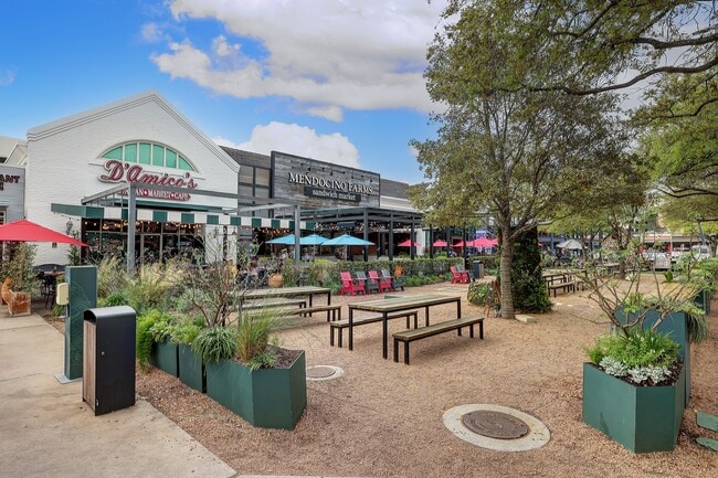 property at 2712 W Holcombe Blvd