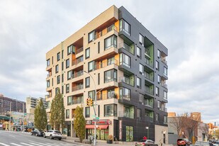 221 E 138th St in Bronx, NY - Building Photo