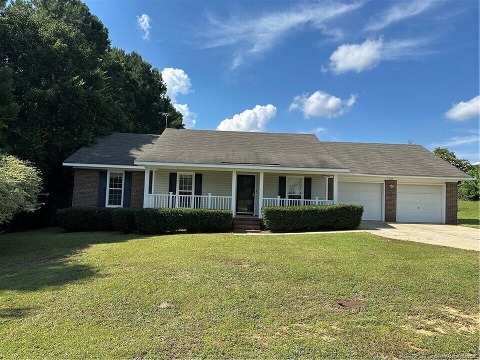 138 Nantahala Dr in Linden, NC - Building Photo
