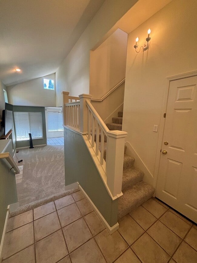 5660 Raters Dr in Santa Rosa, CA - Building Photo - Building Photo