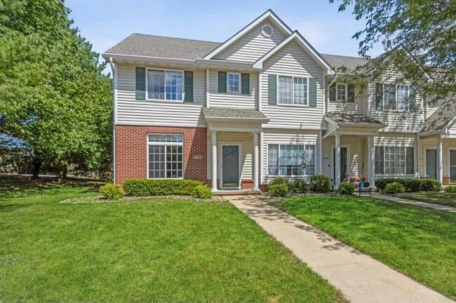 property at 2132 Ridgeview Cir