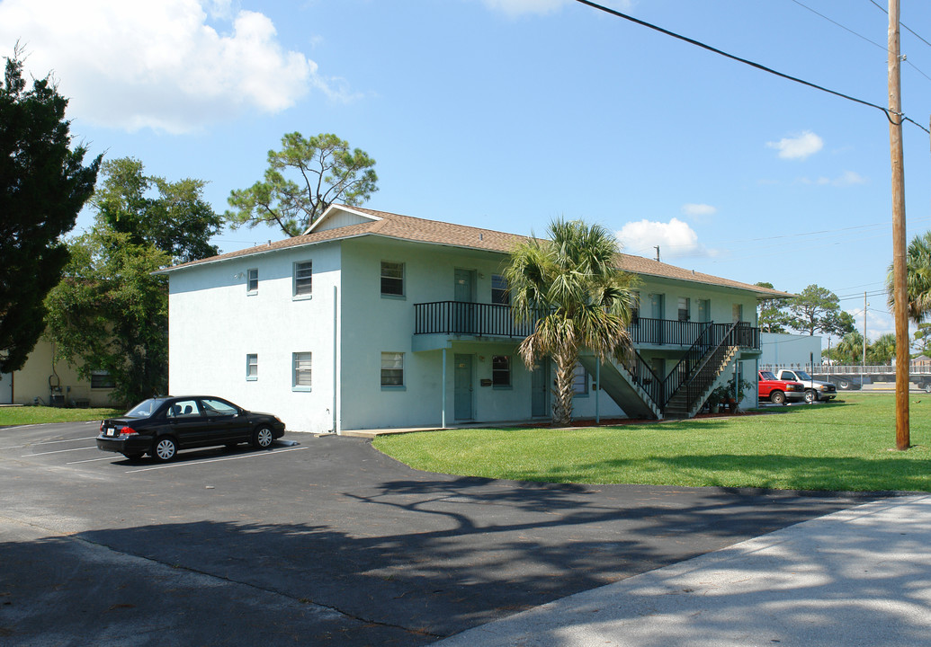 Gina at 359 in Daytona Beach, FL - Foto de edificio