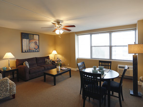 City Parc at Pine Senior Living in St. Louis, MO - Building Photo - Interior Photo