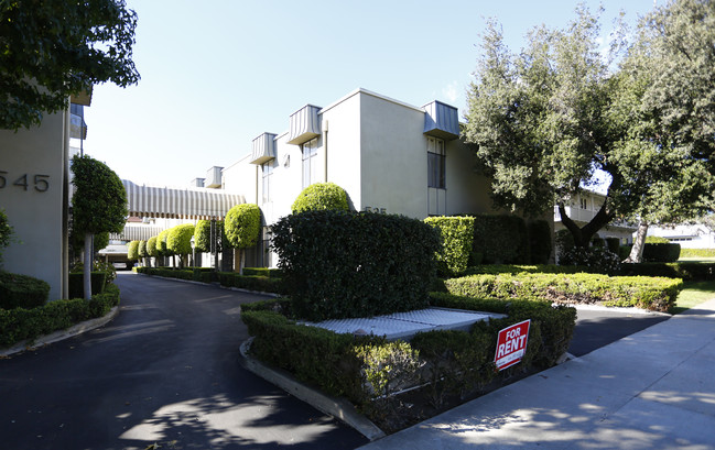 535 Los Robles Ave in Pasadena, CA - Foto de edificio - Building Photo