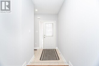 527 Nairn Circle in Milton, ON - Building Photo - Building Photo