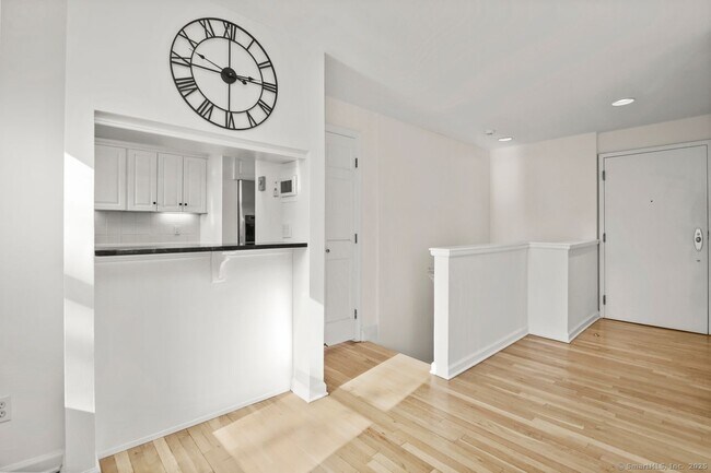 15 Lafayette Ct in Greenwich, CT - Building Photo - Building Photo